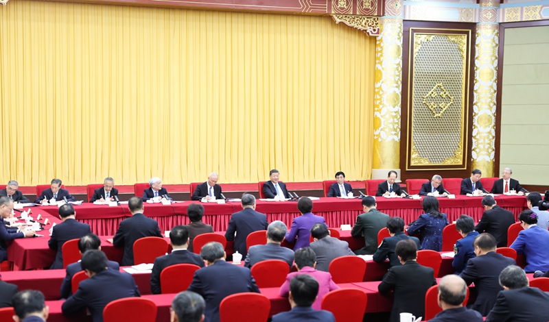 習(xí)近平在看望參加政協(xié)會議的民盟民進(jìn)教育界委員時強調(diào): 強化教育對科技和人才支撐作用? 形成人才輩出人盡其才才盡其用生動局面